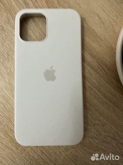 Чехол на iPhone 12