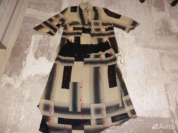 Костюм женский