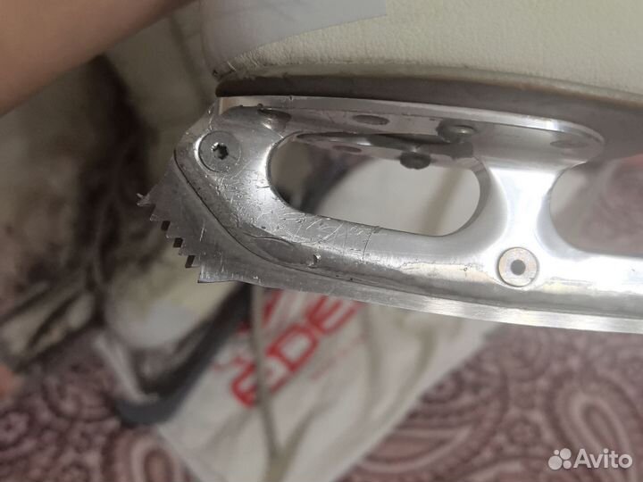 Фигурные коньки edea ice fly 220