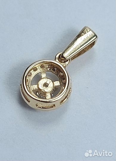 Золотая подвеска с бриллиантами