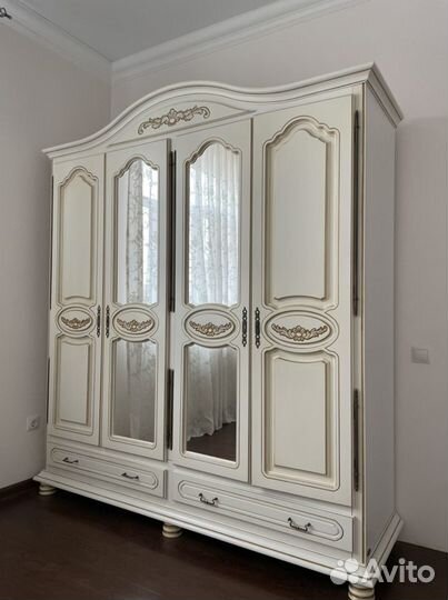 Спальный гарнитур новый