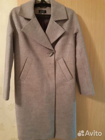 Продам пальто 40-42 разм