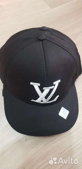 Кепка бейсболка LV