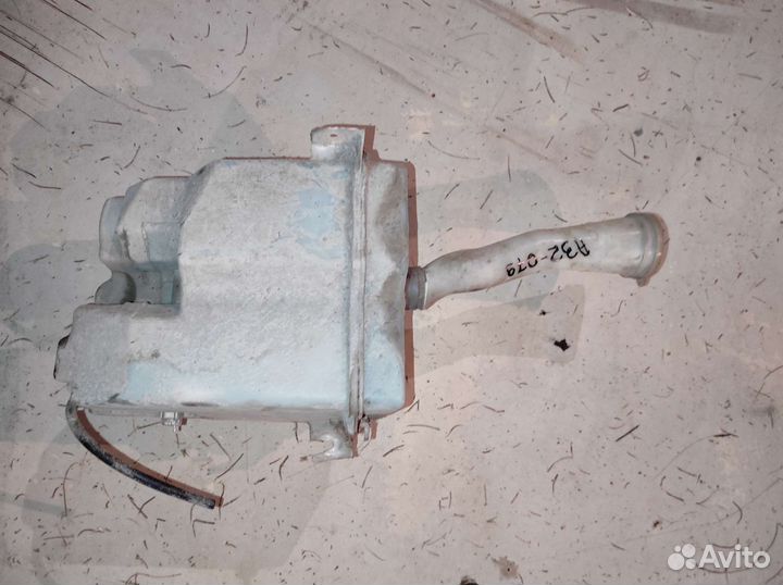 Бачок омывателя Nissan Cefiro Maxima A32