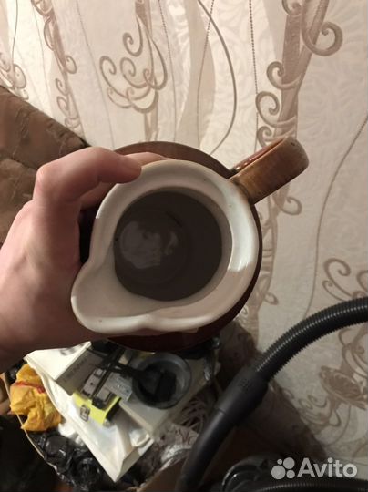 Глиняный кувшин для вина и соков