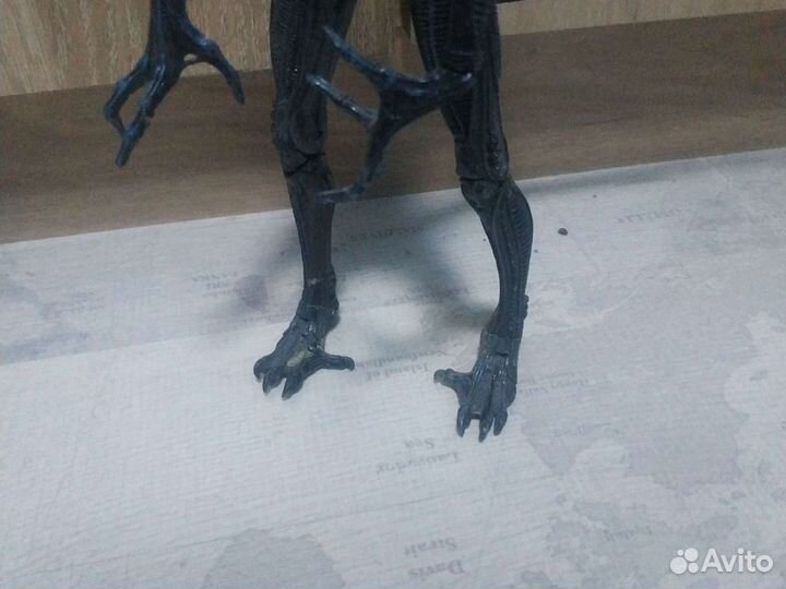 Фигурка Ксеноморфа от Neca