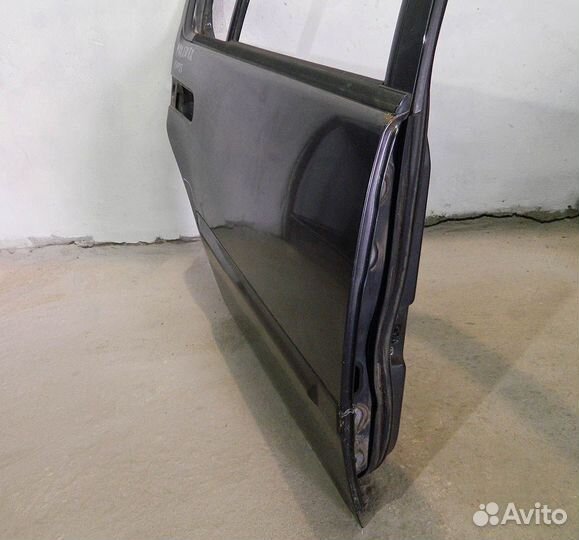 Дверь задняя правая Nissan Maxima J30 (дефект)