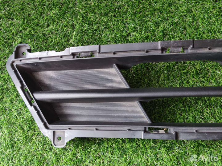 Решетка бампера 86561-4L500 Hyundai Solaris