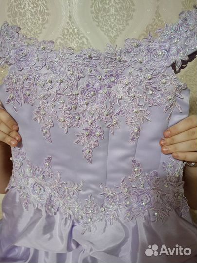 Платье для девочки пышное 134 140