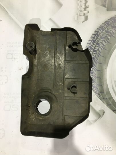 Крышка двс opel astra h