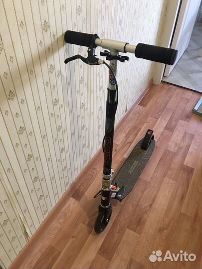 Самокат детский в отличном состоянии