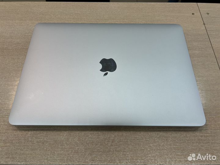 MacBook Pro 13 (2020, два порта Thunderbolt 3)