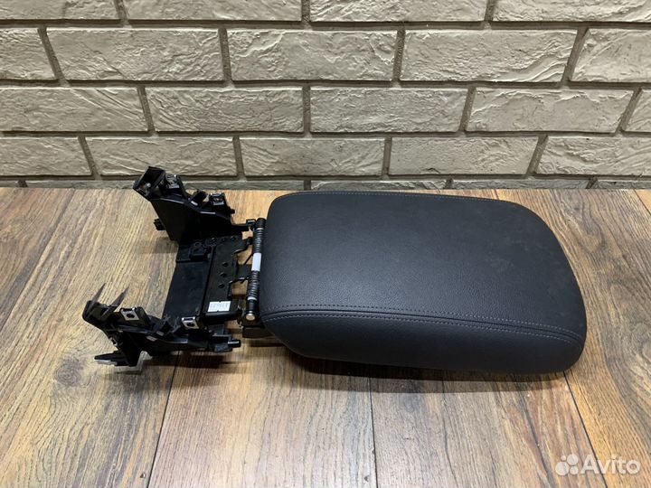 Kia Sorento III Prime Подлокотник