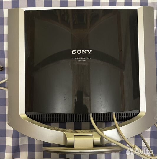 Монитор Sony SDM-HS73