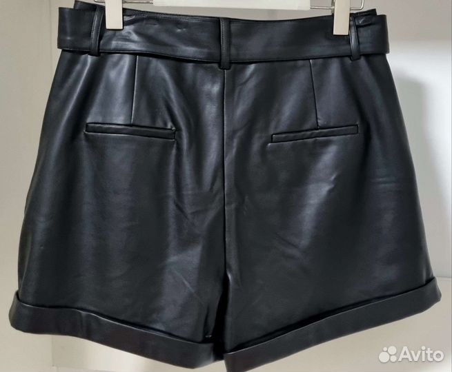 Шорты из экокожи 48р