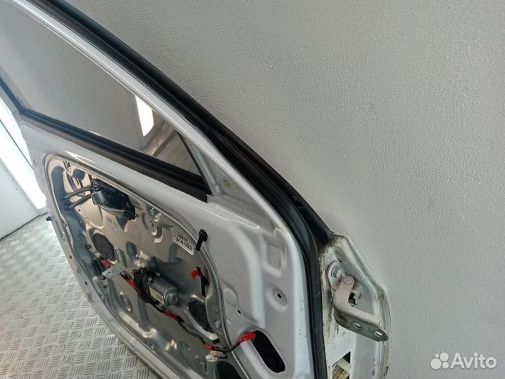 Уплотнитель двери Hyundai Elantra