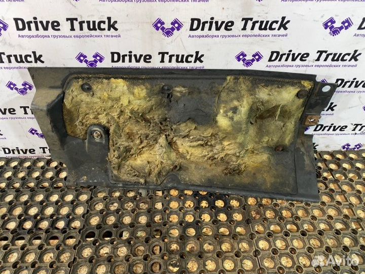 Шумоизоляция двигателя правая Mercedes-Benz 1843Ls