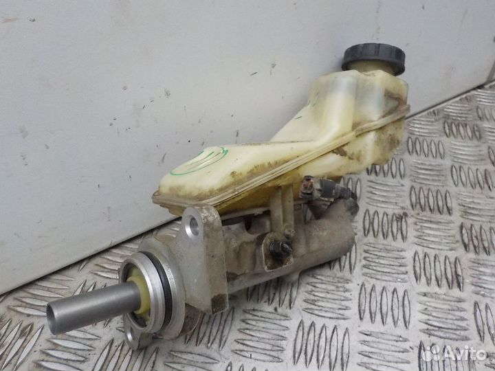 Цилиндр тормозной главный Toyota Corolla IX 2003-2