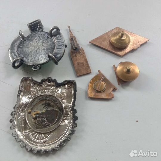 Тяжелые значки СССР