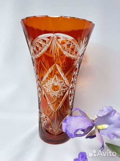 Вазы из цветного стекла и хрусталя СССР много