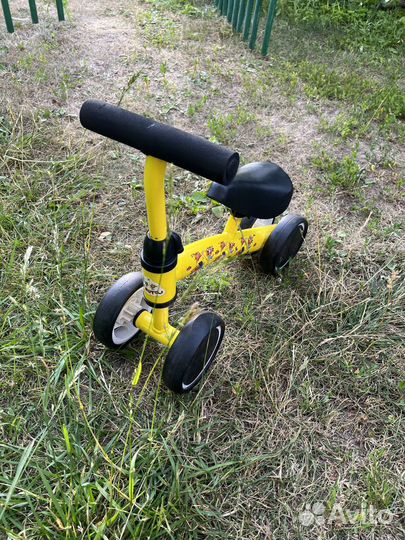 Четырехколесный беговел