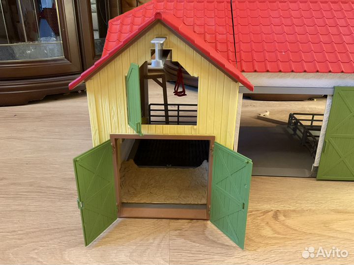 Конюшня schleich