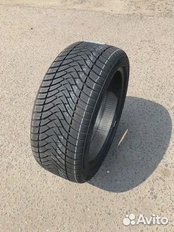 Triangle SeasonX TA01 235/40 R19 96Y