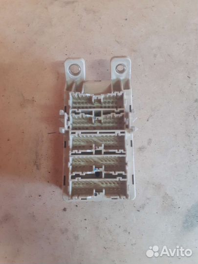 Блоки предохранителей Mitsubishi Galant 7