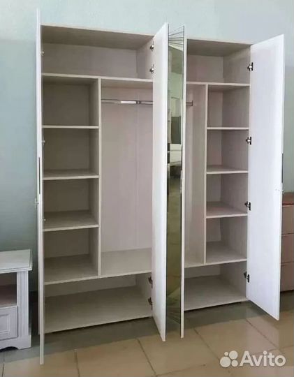 Шкаф четырехстворчатый новый