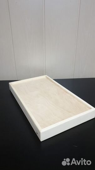 Поднос на ножках