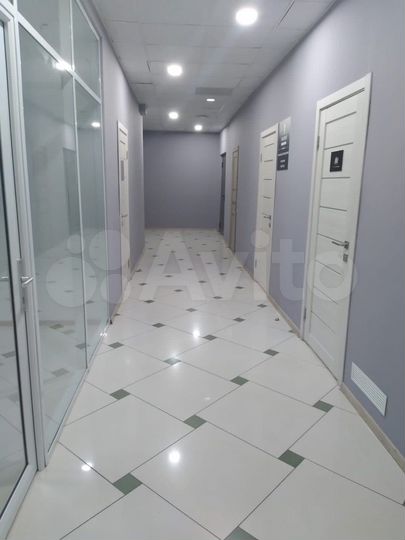 Продам Офис на первом этаже 100 м²