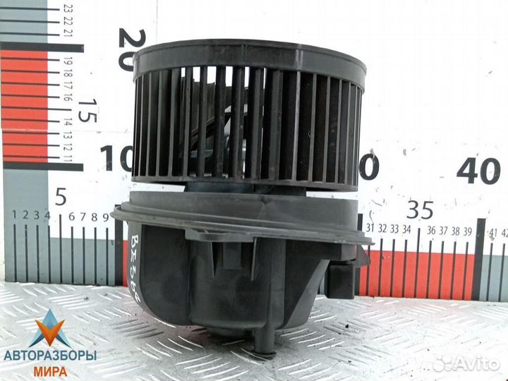 Моторчик печки Ford Focus рест. 2003 1111936