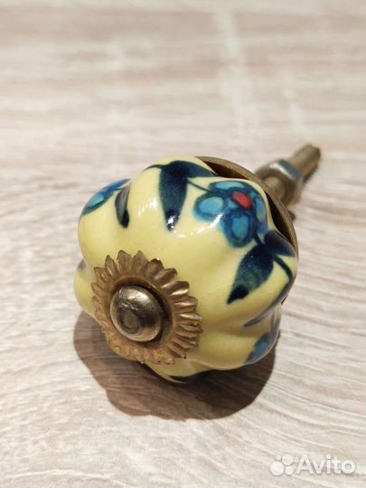 Мебельные ручки керамика