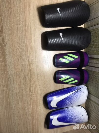 Футбольные щитки