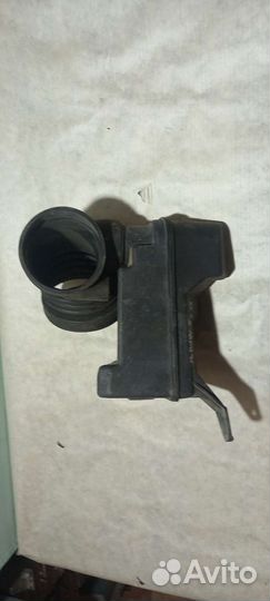 Резонатор воздушного фильтра BMW5 E39