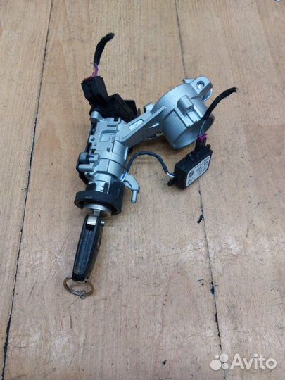 Замок зажигания Opel Astra J A16XER 2010