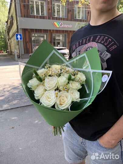 Букет из роз с ромашками. Розы. Ромашки. Цветы