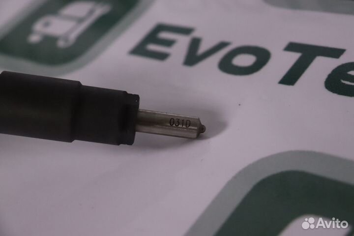 Форсунка топливная 095000-7500