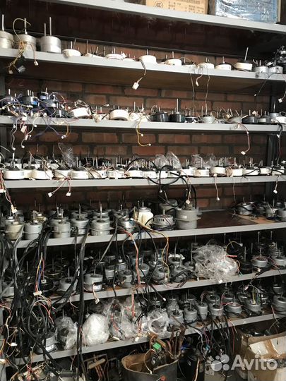 Двигатель внутреннего блока YYW30-4-2334. Новый