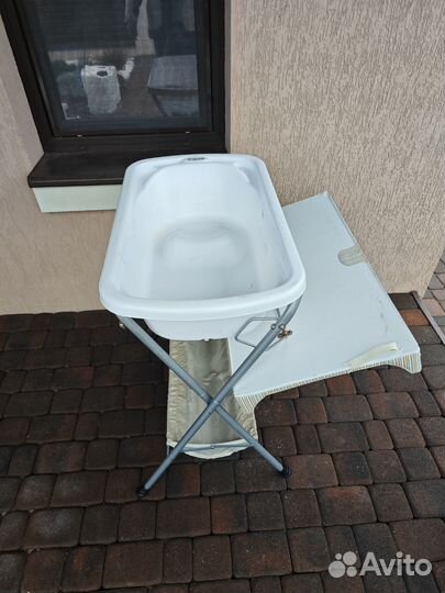 Ванна пеленальный стол