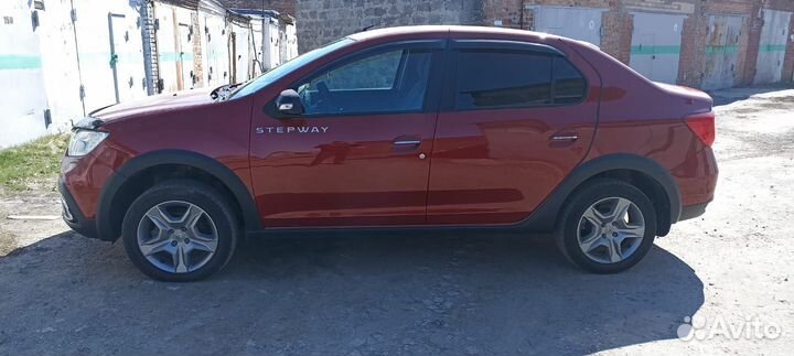 Renault Logan Stepway 1.6 CVT, 2018, 84 240 км