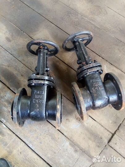 Задвижка PN16 100 cч 20