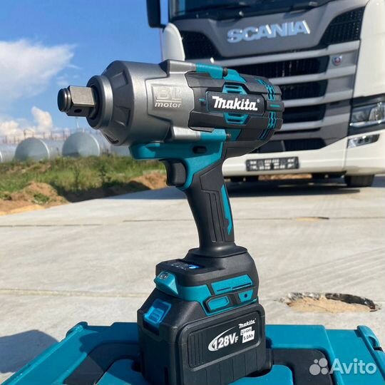 Гайковерт грузовой аккумуляторный Makita 3000Н/м