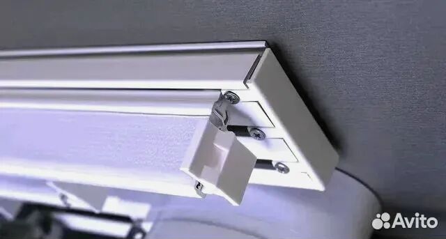 Угловой электрокарниз