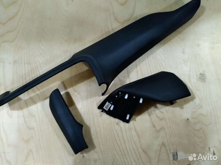 Накладка торпеды Genesis G 70 hyundai