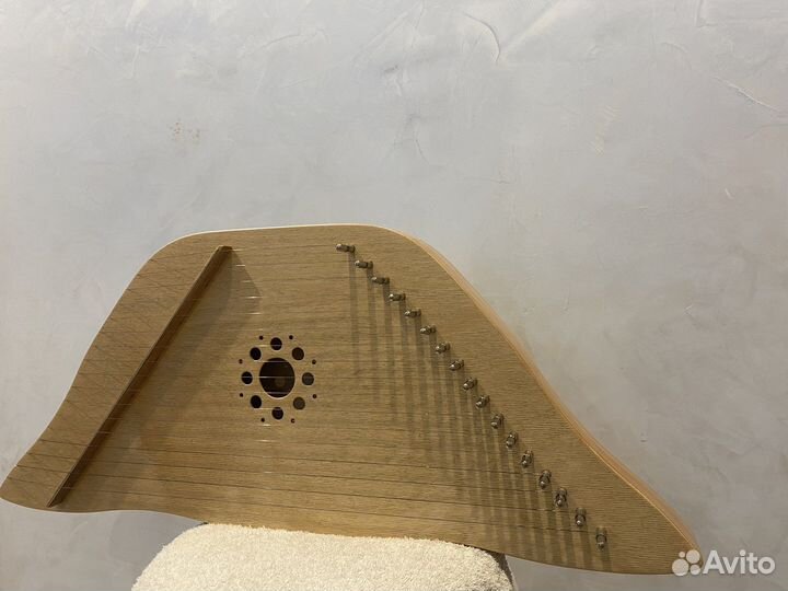Гусли шлемовидные 17 струн
