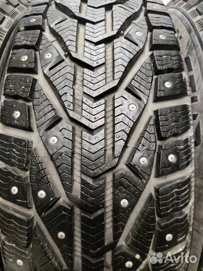 Kormoran SUV Stud 225/65 R17 108T