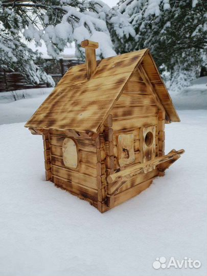 Кормушки, скворечники, бельчатник