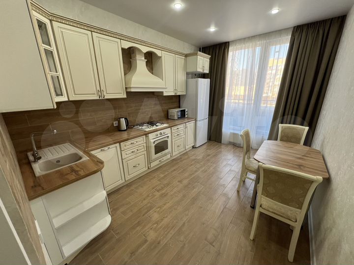 3-к. квартира, 85 м², 2/9 эт.