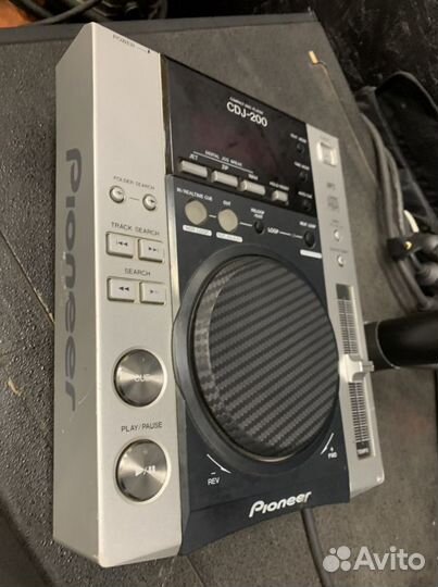 Деки Pioneer CDJ 200